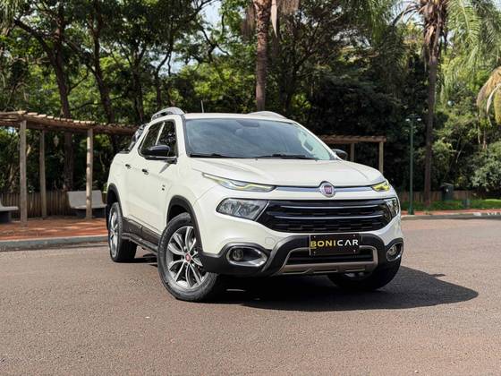 FIAT TORO 2.0 16V TURBO DIESEL VOLCANO 4WD AT9 FIAT TORO 2.0 16V TURBO DIESEL VOLCANO 4WD AT9